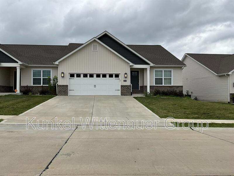 808 Applewoood Creek Drive – photo 1 of 27