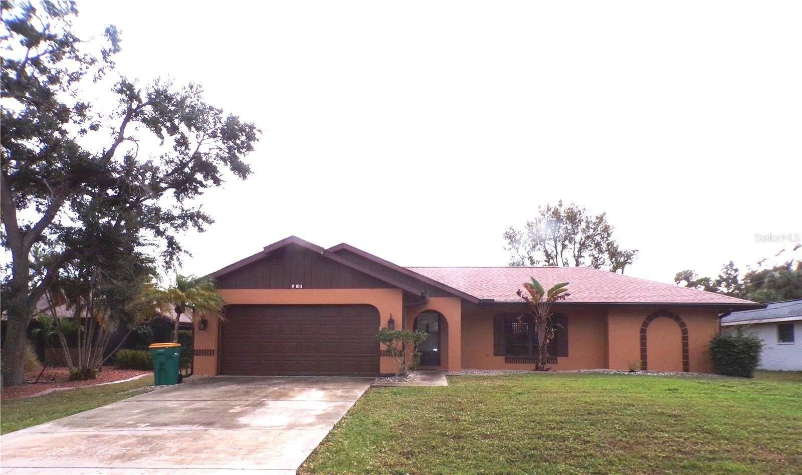 1011 TROPICAL Avenue NW – photo 1