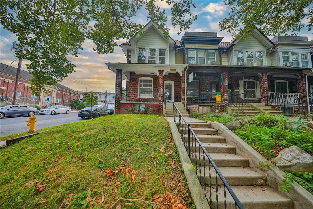 250 S 13th Street – photo 1