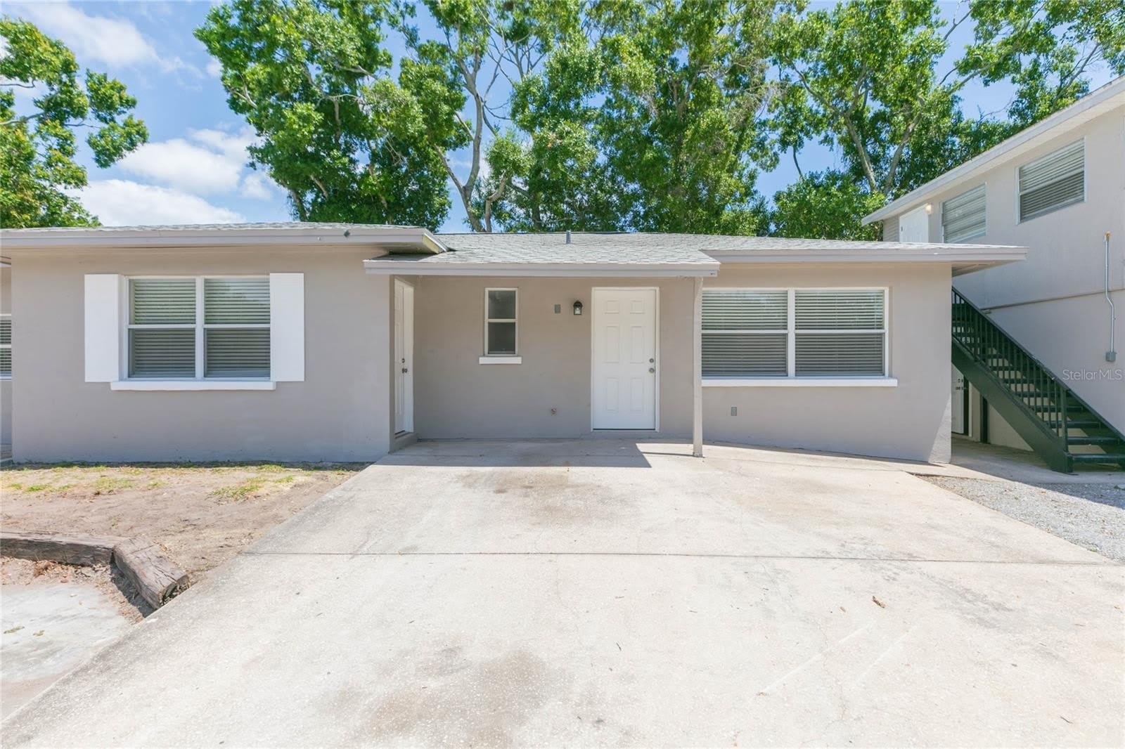 2600 52Nd Avenue N – photo 1 of 15