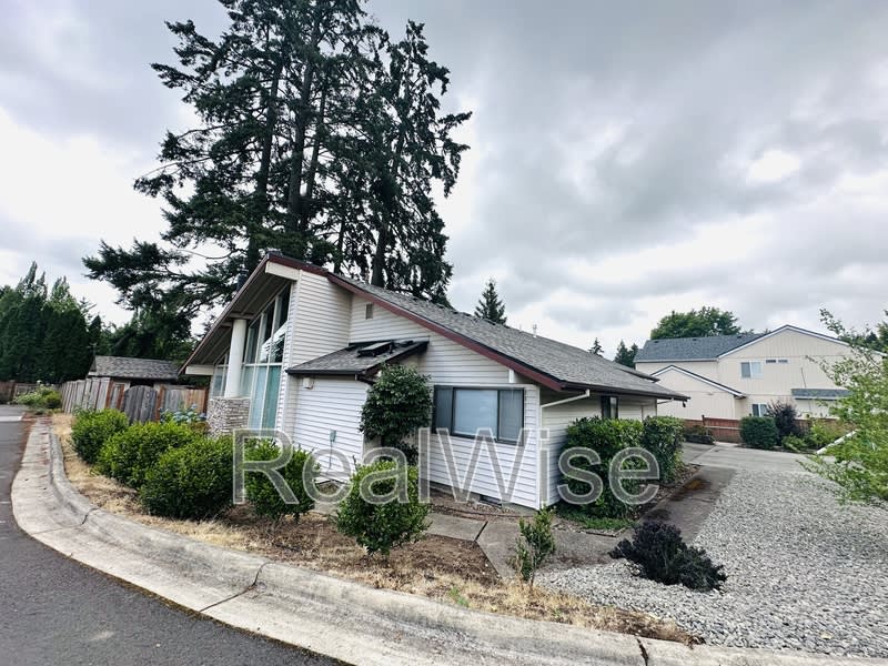 7730 SW Eaker Pl – photo 1