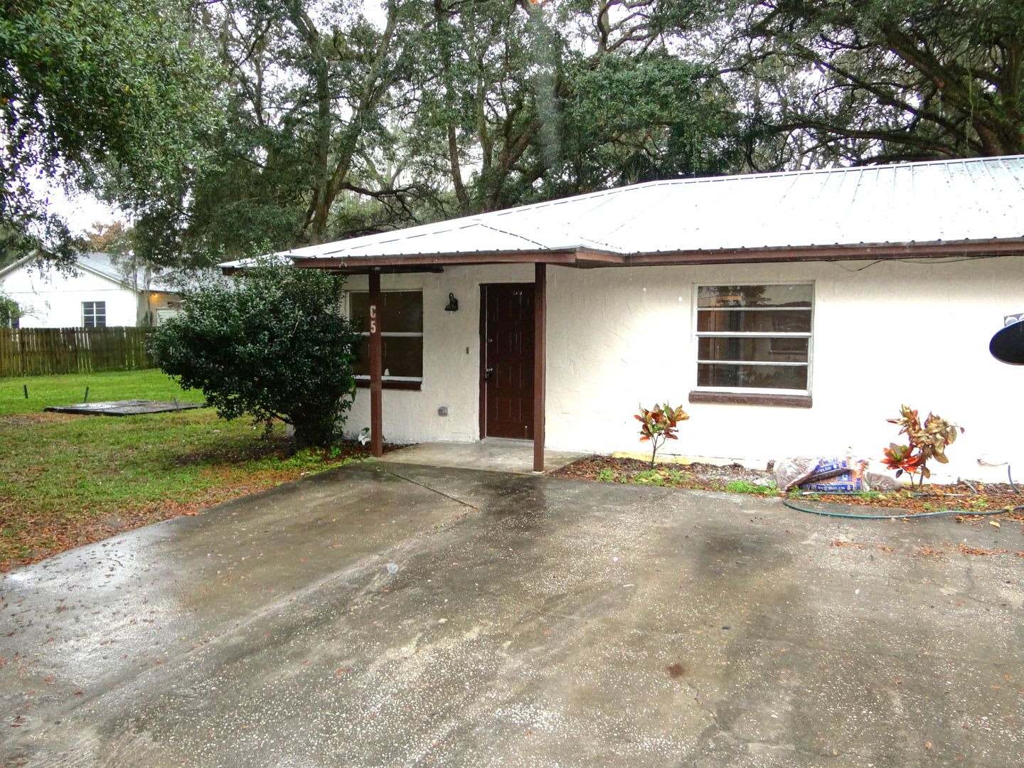 Rent Is 1 2 Price 1St Month 2 Bed 1 Bath – photo 1