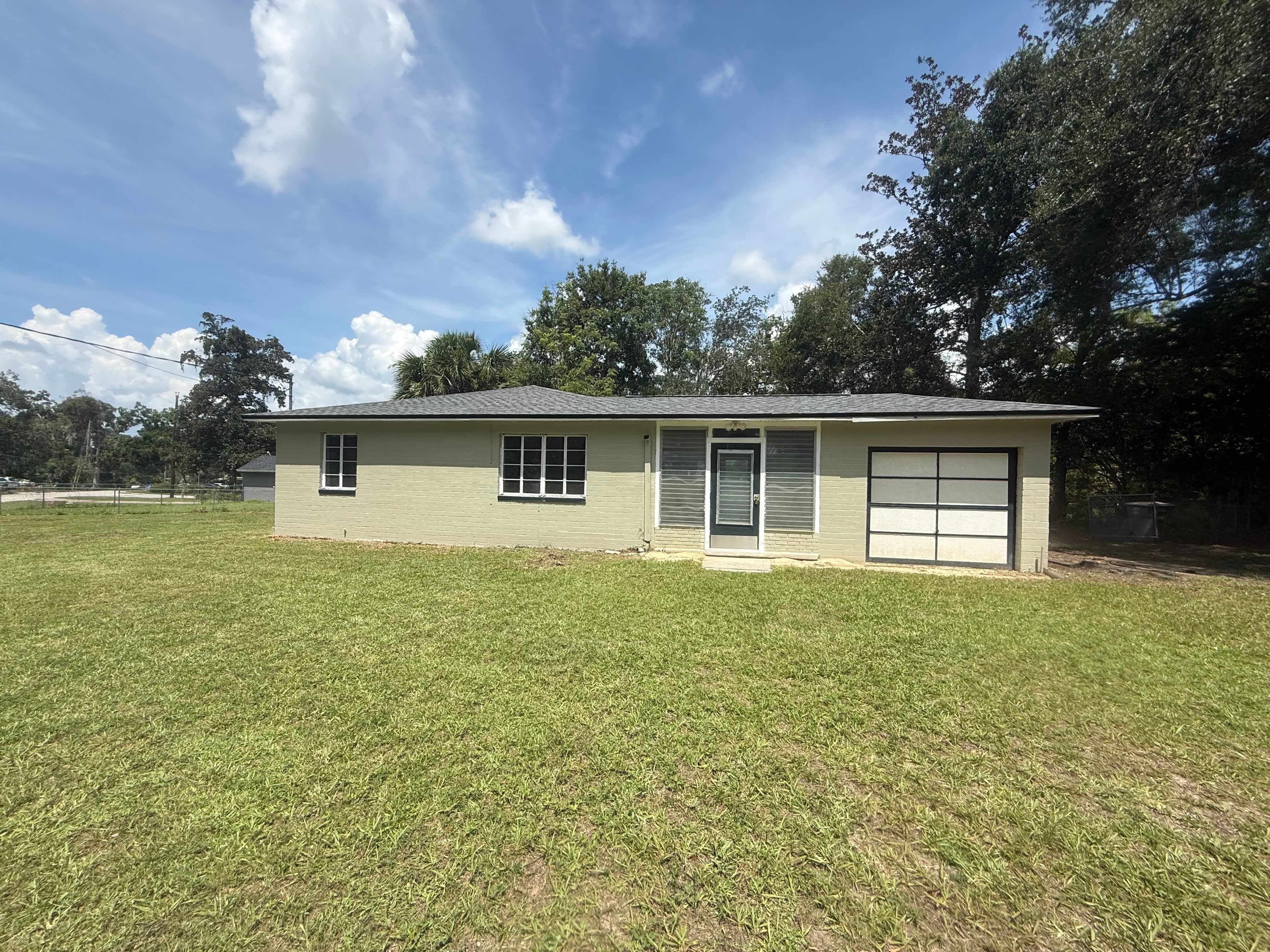 1535 Ne 8th St – photo 1