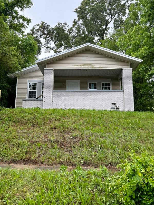 513 Oak Place