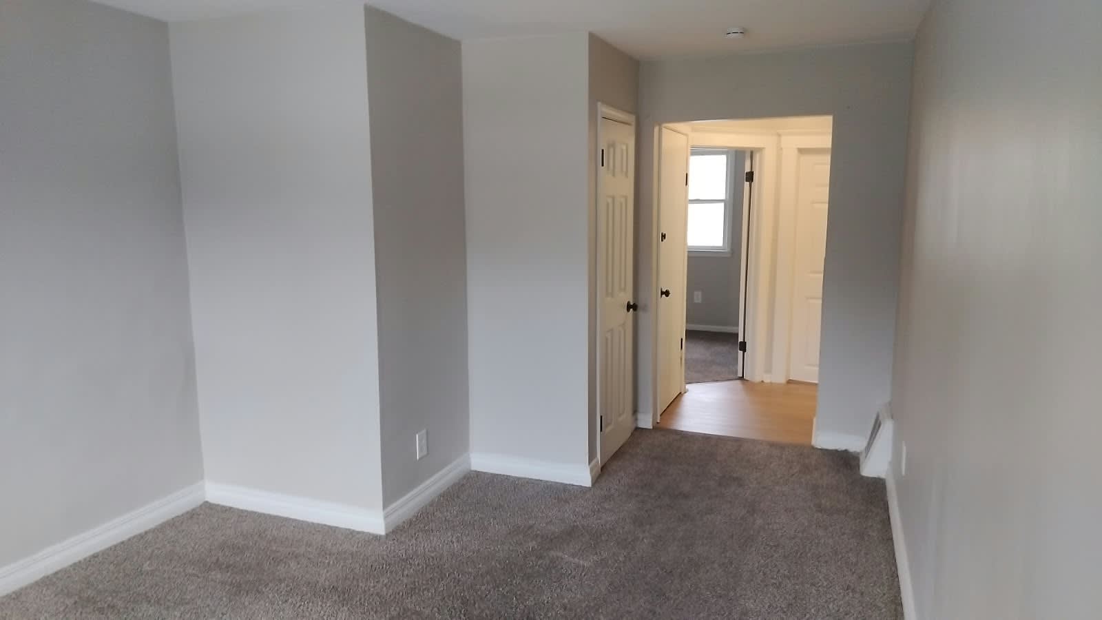 192 Richter Street – photo 1 of 9