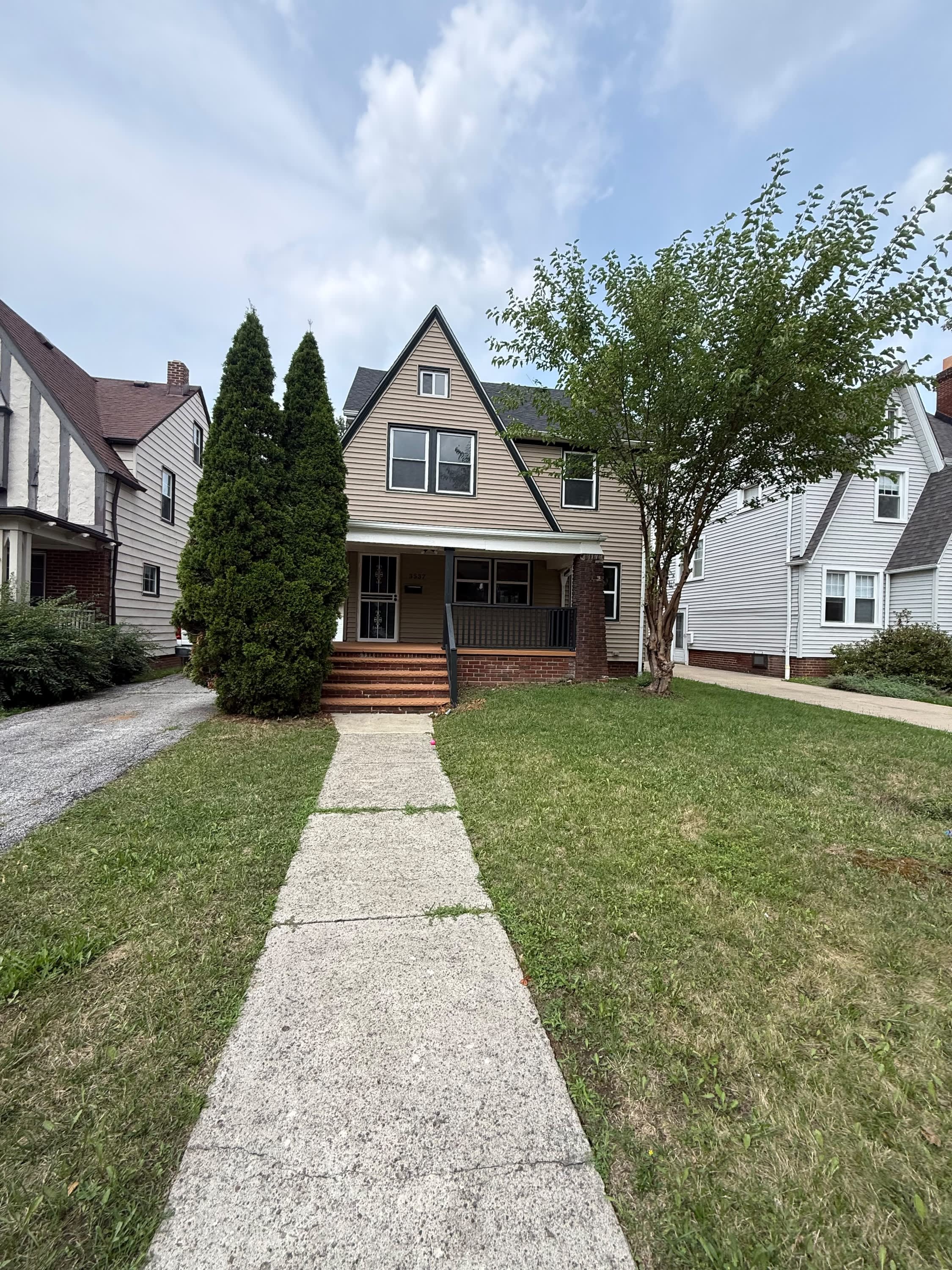 3537 Silsby Road – photo 1 of 93