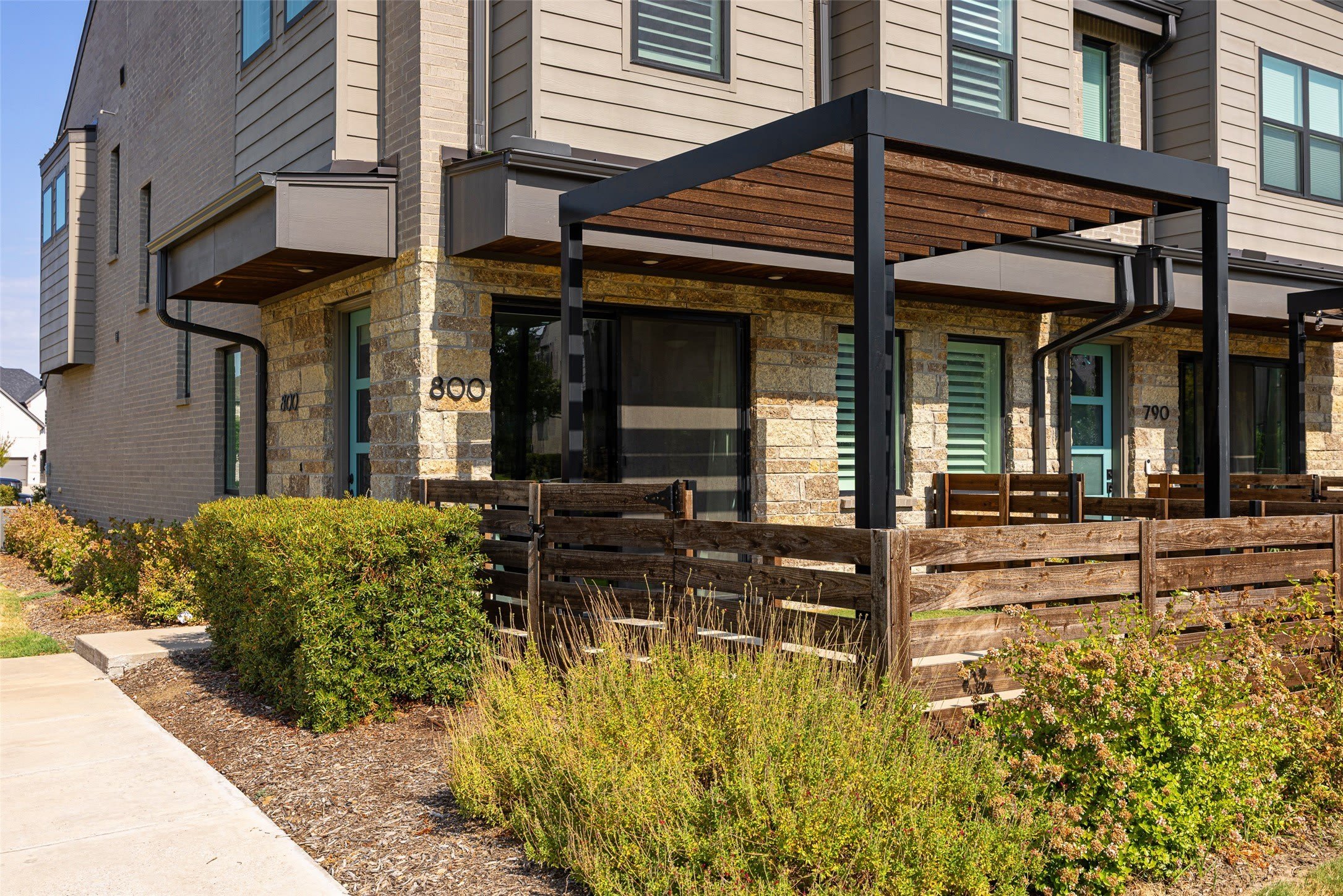 800 Bandera Court – photo 1