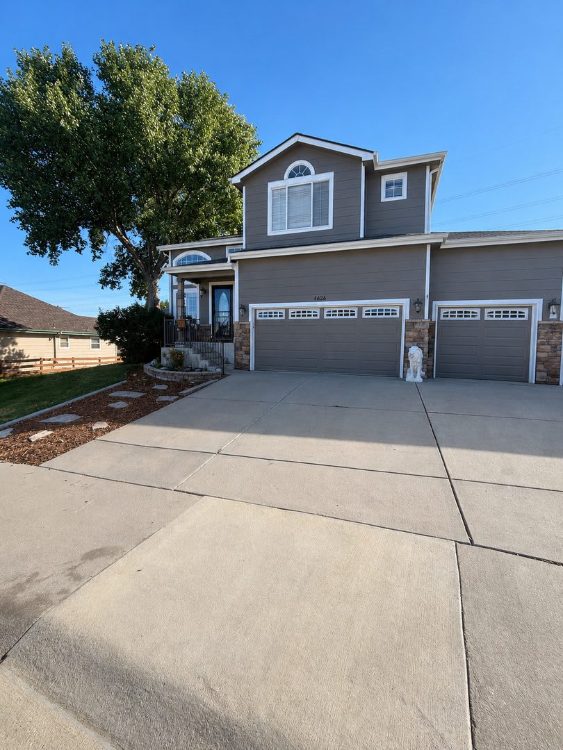 Large 4 bedroom home in Founders Village – photo 1