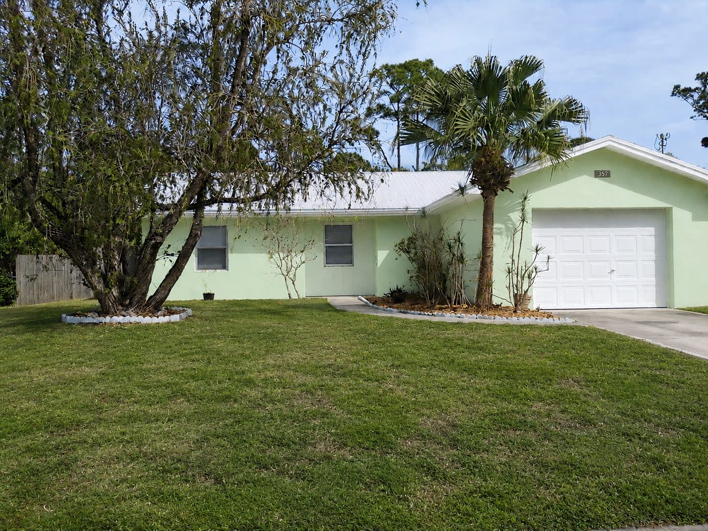 351 Sw Buswell Ave – photo 1