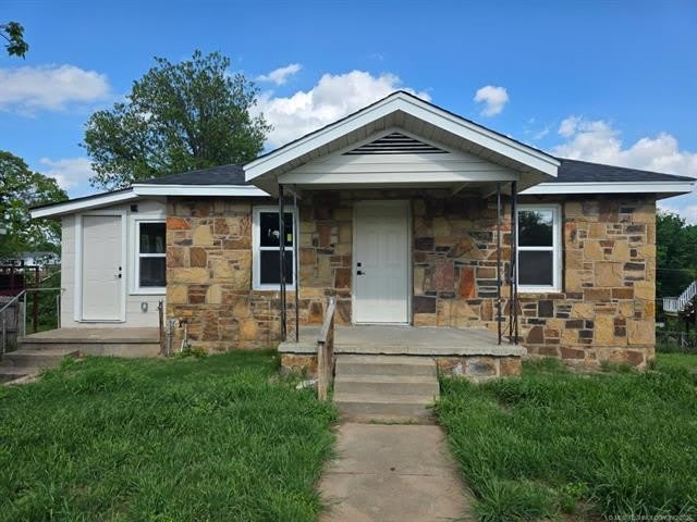 815 N Wilson Avenue – photo 1 of 16