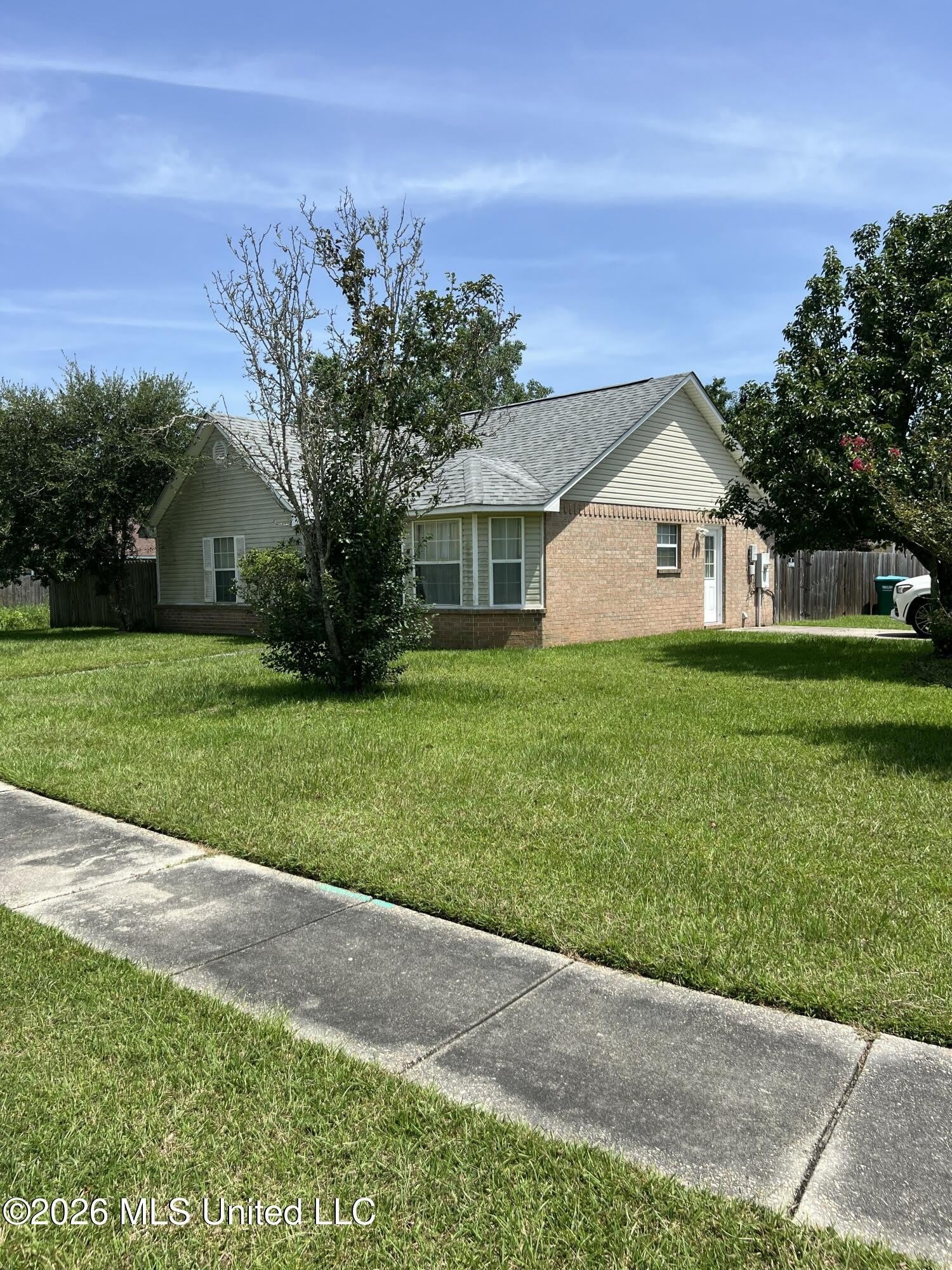 501 Woodward Drive – photo 1 of 19