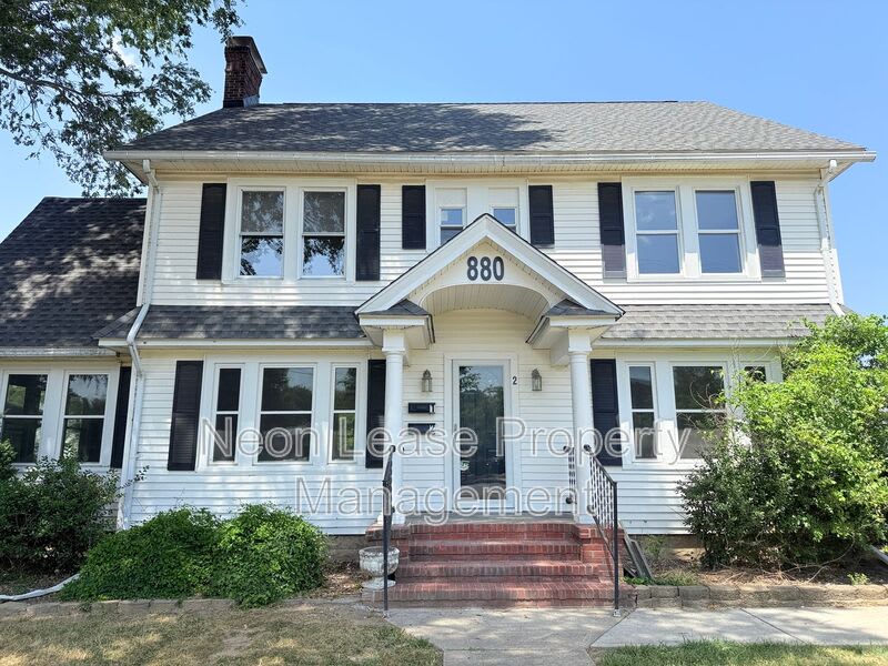880 South State Street – photo 1
