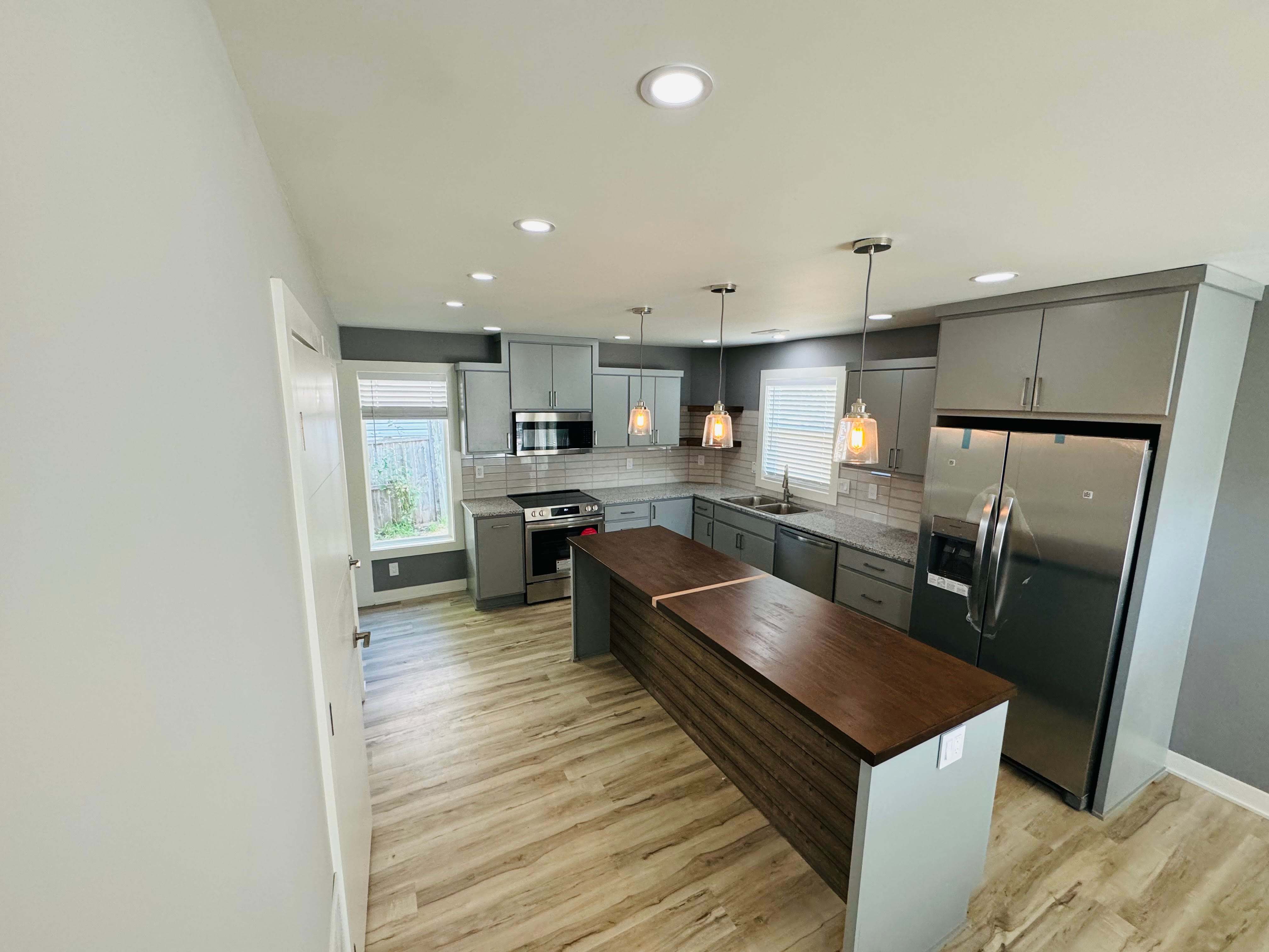 748 Seminary Street – photo 1
