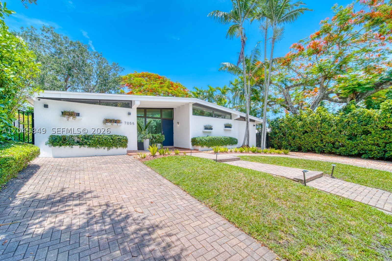 7055 SW 84th Ave – photo 1