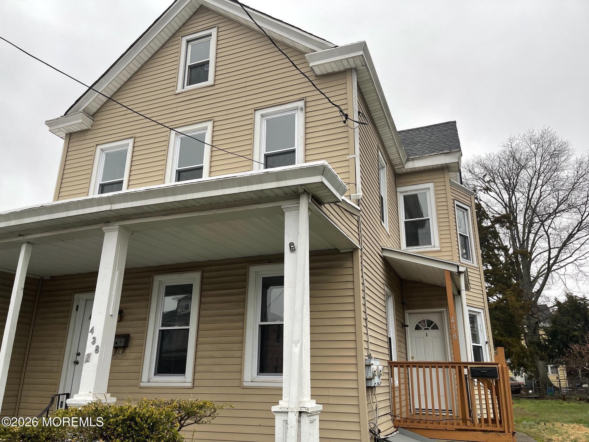 436-438 Schiller Avenue – photo 1