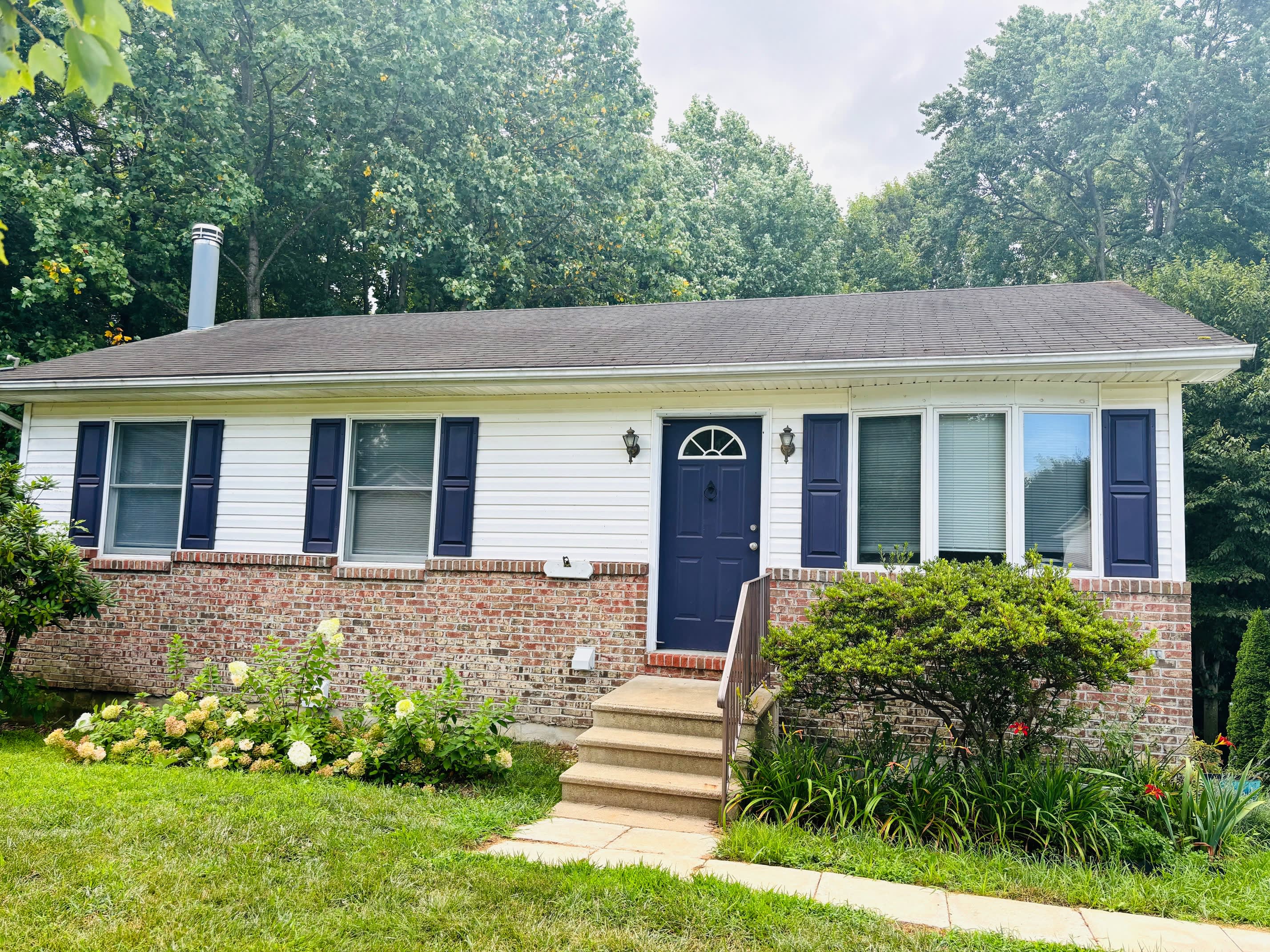 78 White Birch Drive – photo 1 of 10