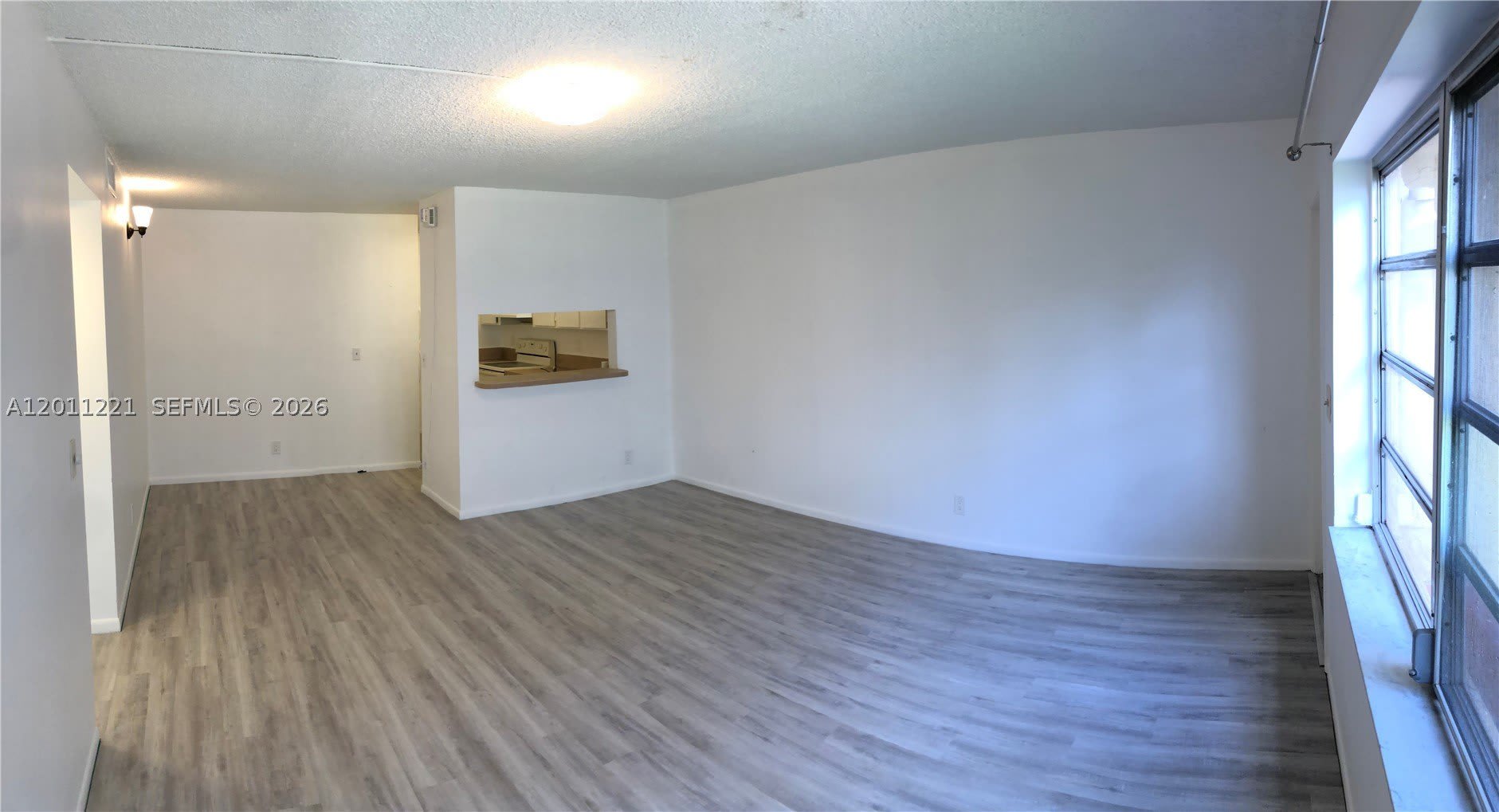1027 Twin Lakes Dr – photo 1