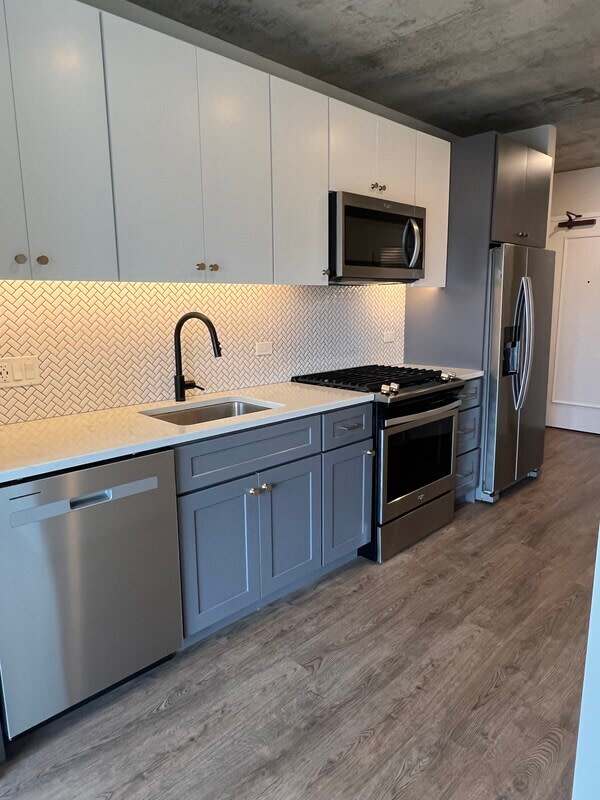 603 N Wells St – photo 1