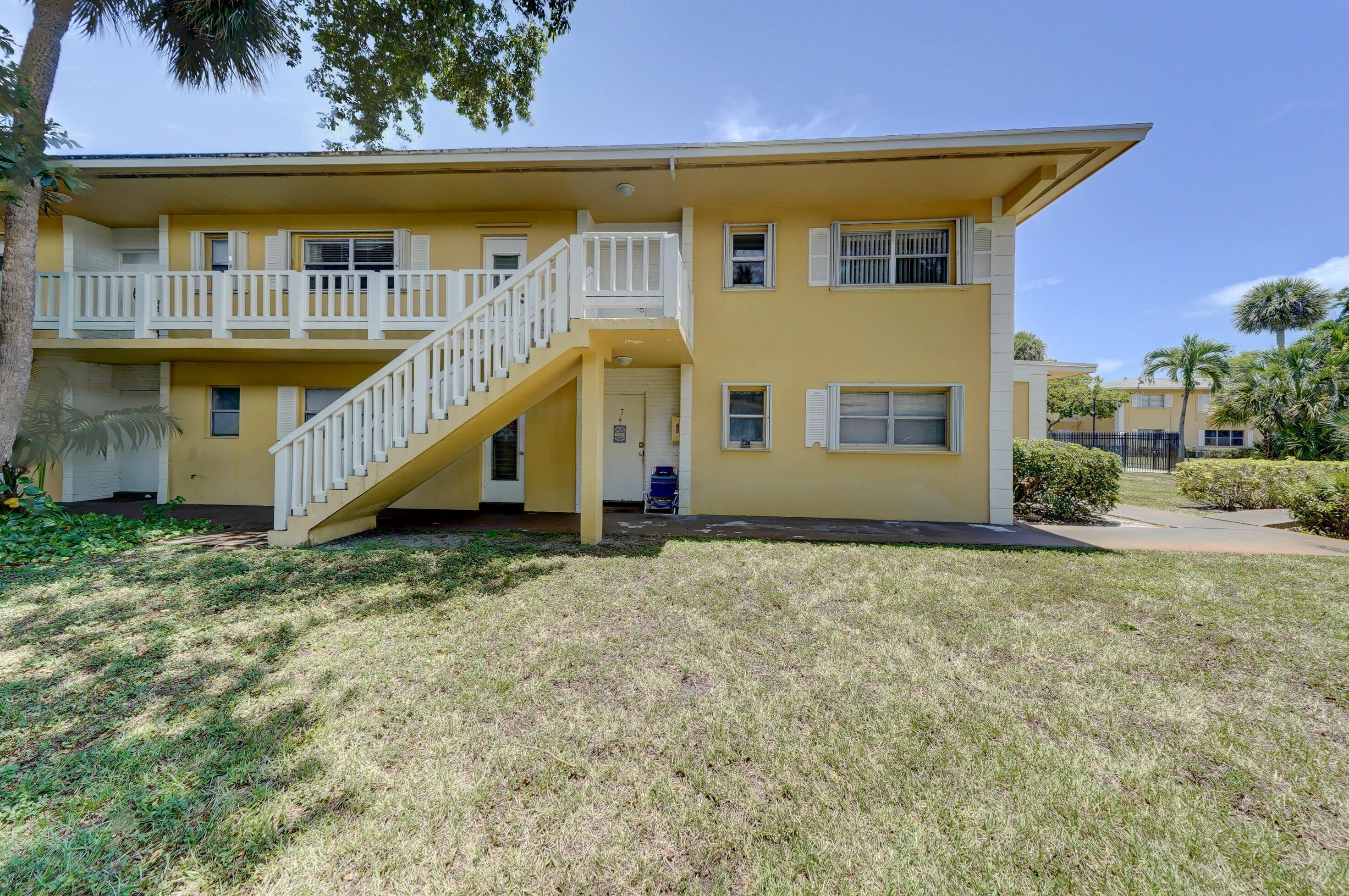 550 SE 2nd Avenue – photo 1