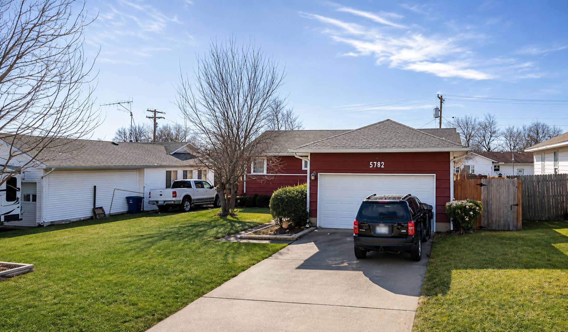 Updated Midtown Tulsa 3 Bed, 2 Bath Home – Pet Friendly & Move-In Ready – photo 1