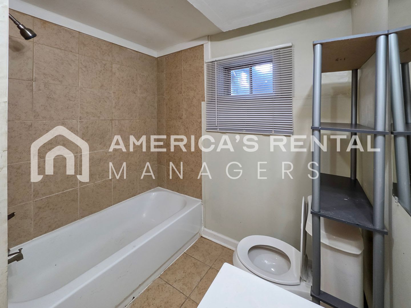 609 Quebec Dr – photo 1 of 12