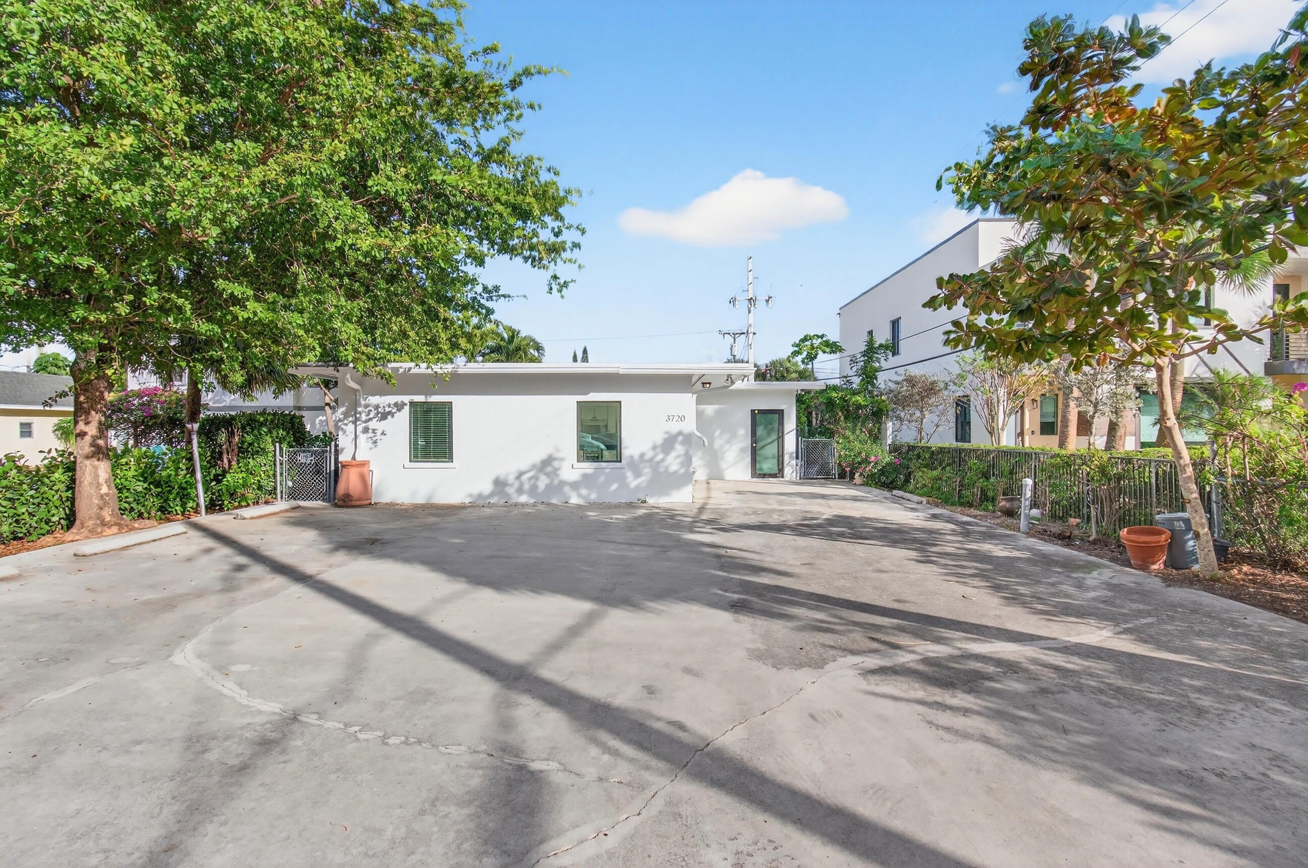 3720 Morton Avenue – photo 1
