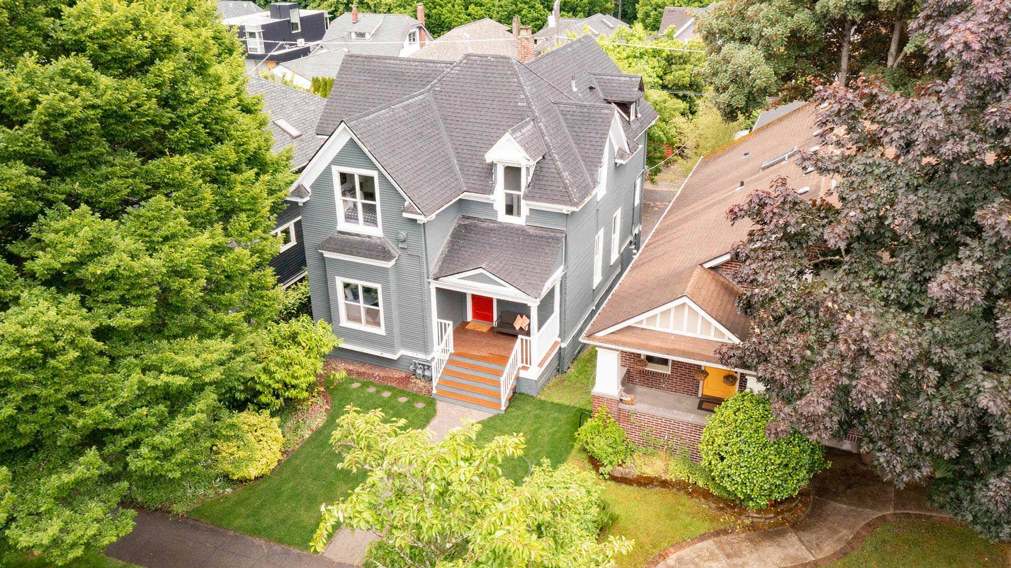 1130 18Th Avenue East A – photo 1