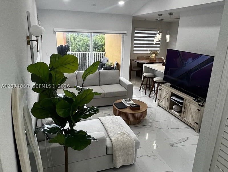 20950 SW 87th Ave – photo 1