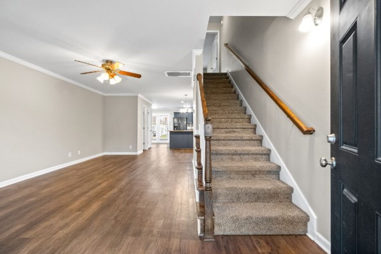 HALF PRICE FIRST MONTH RENT! Nice Townhome Close to Tennova & I24 – photo 1