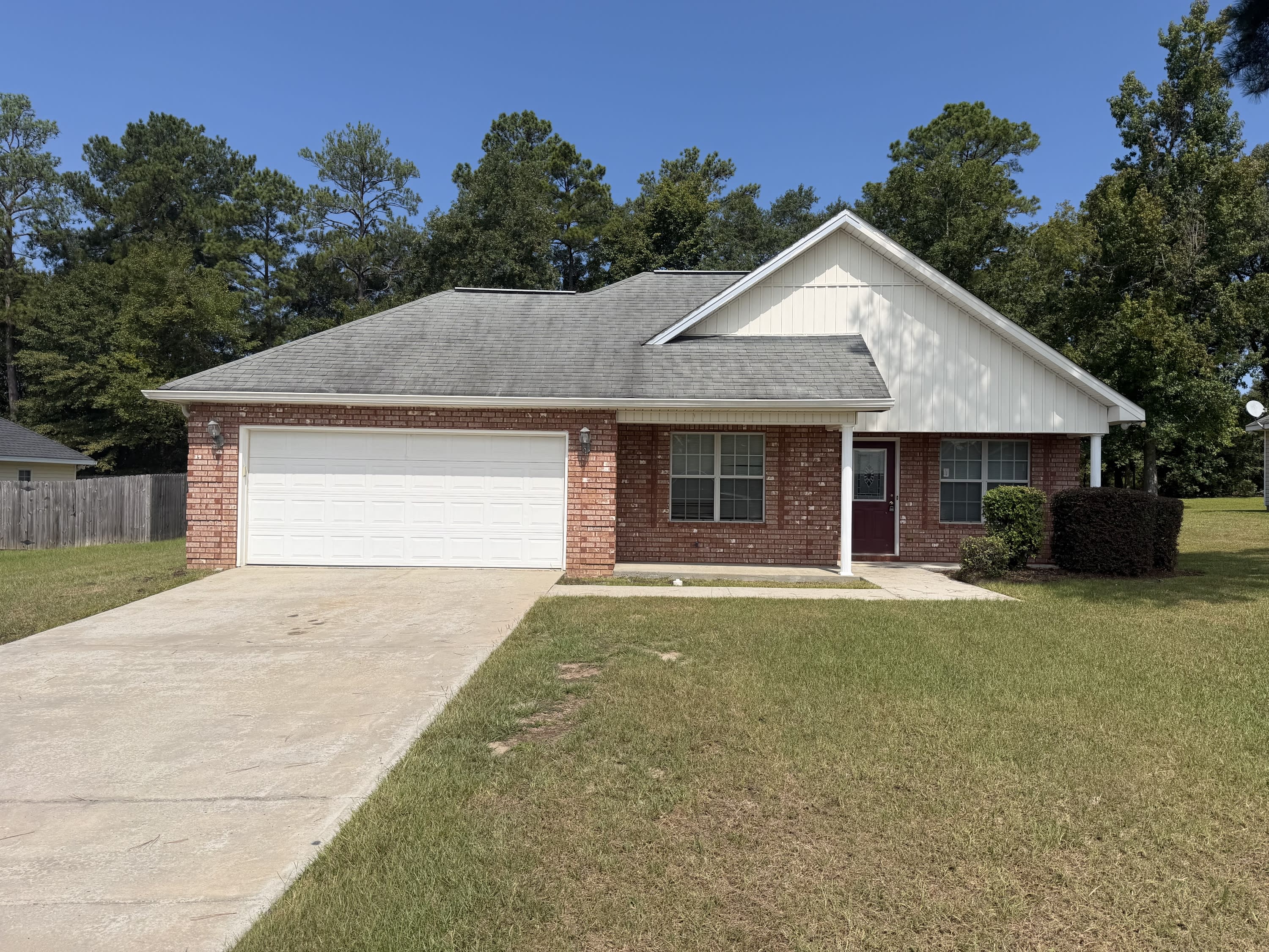 1015 Haley St – photo 1 of 8