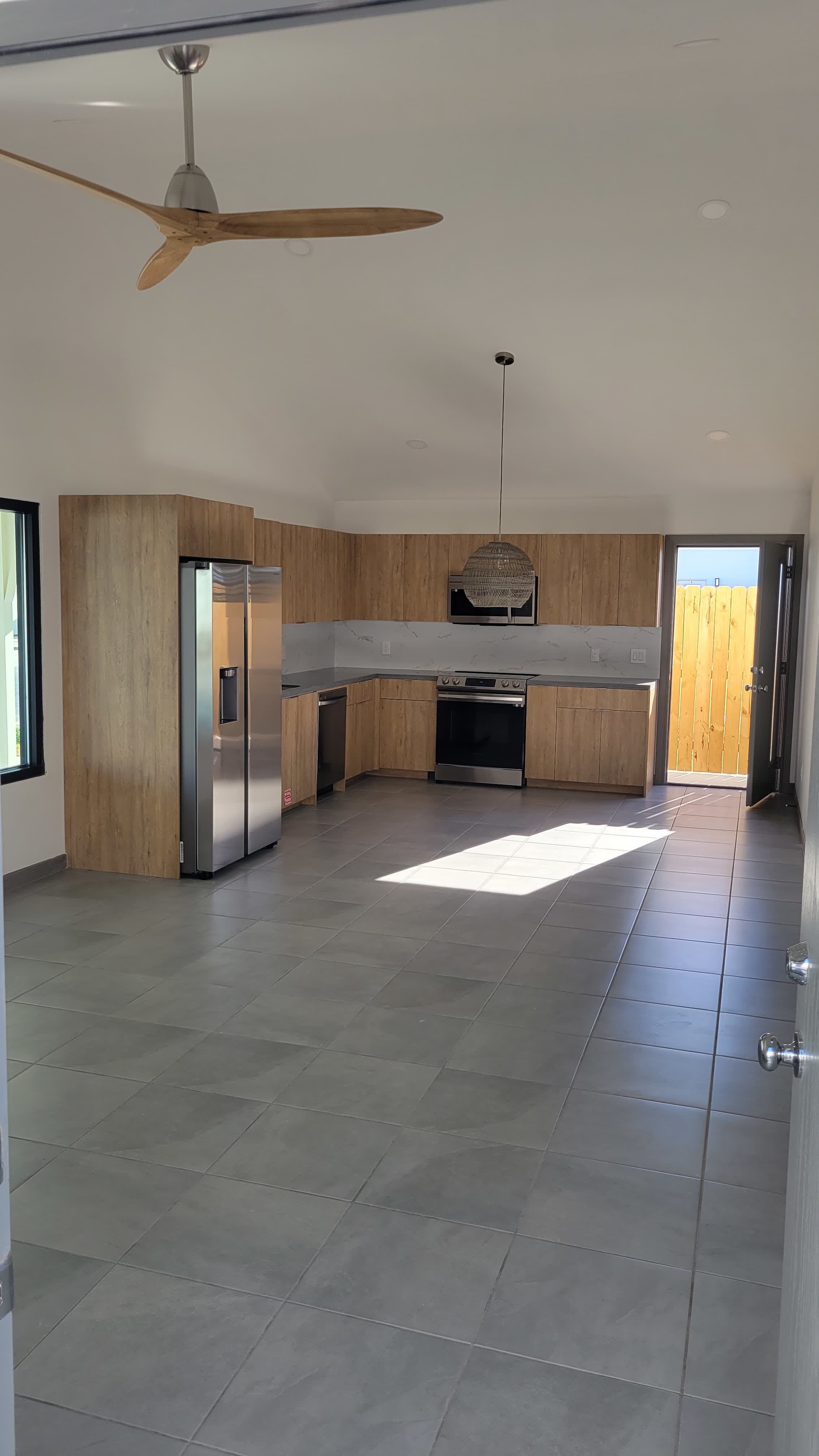 1305 E Hibiscus Ave – photo 1