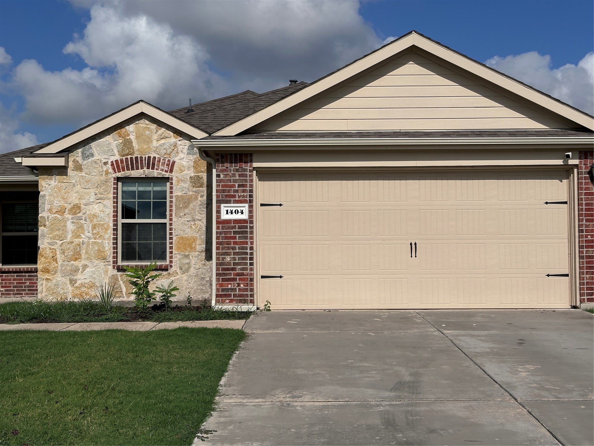 1404 Pampa Grass Drive – photo 1