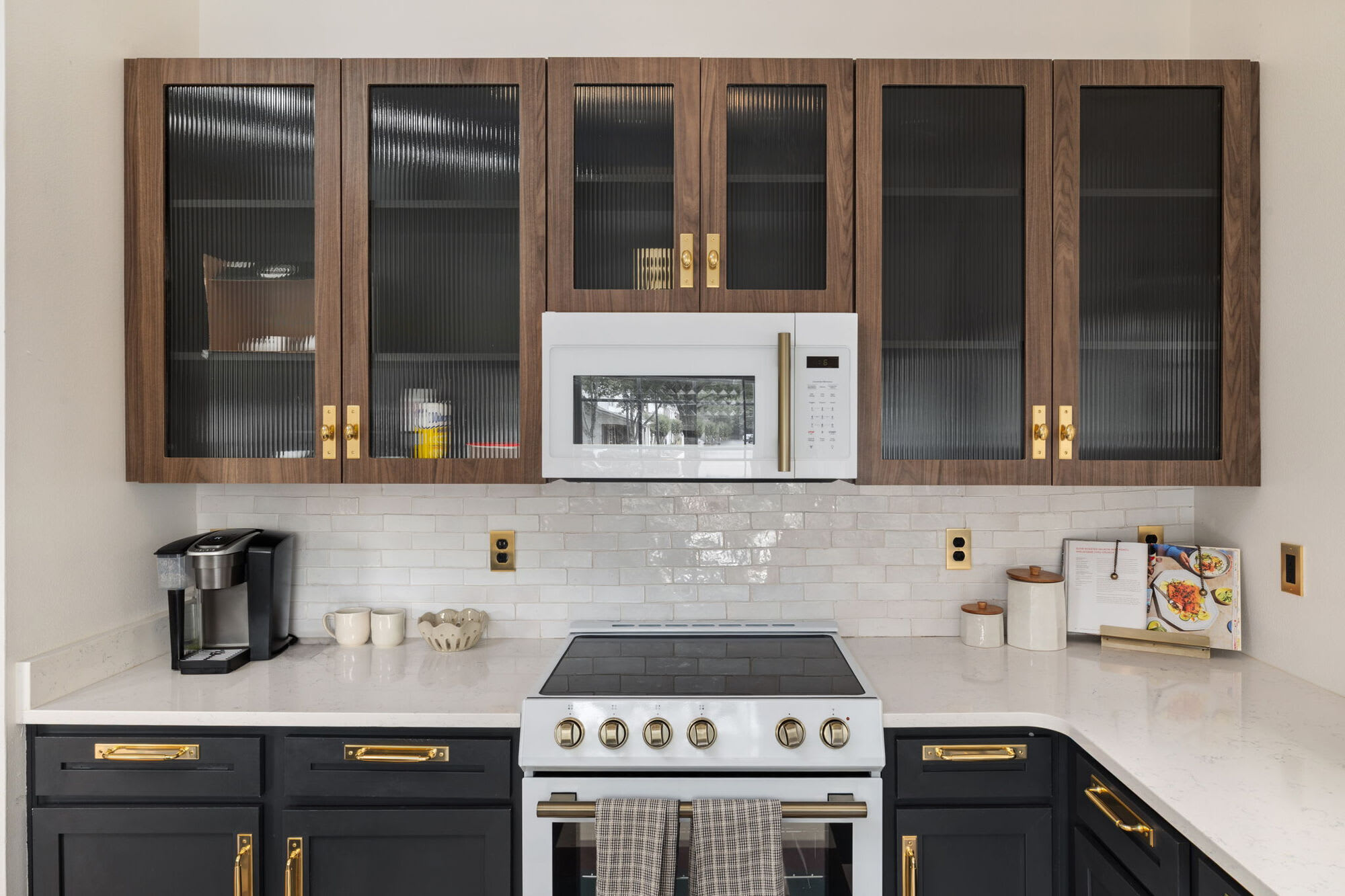 Heritage Apartments – photo 1 of 36