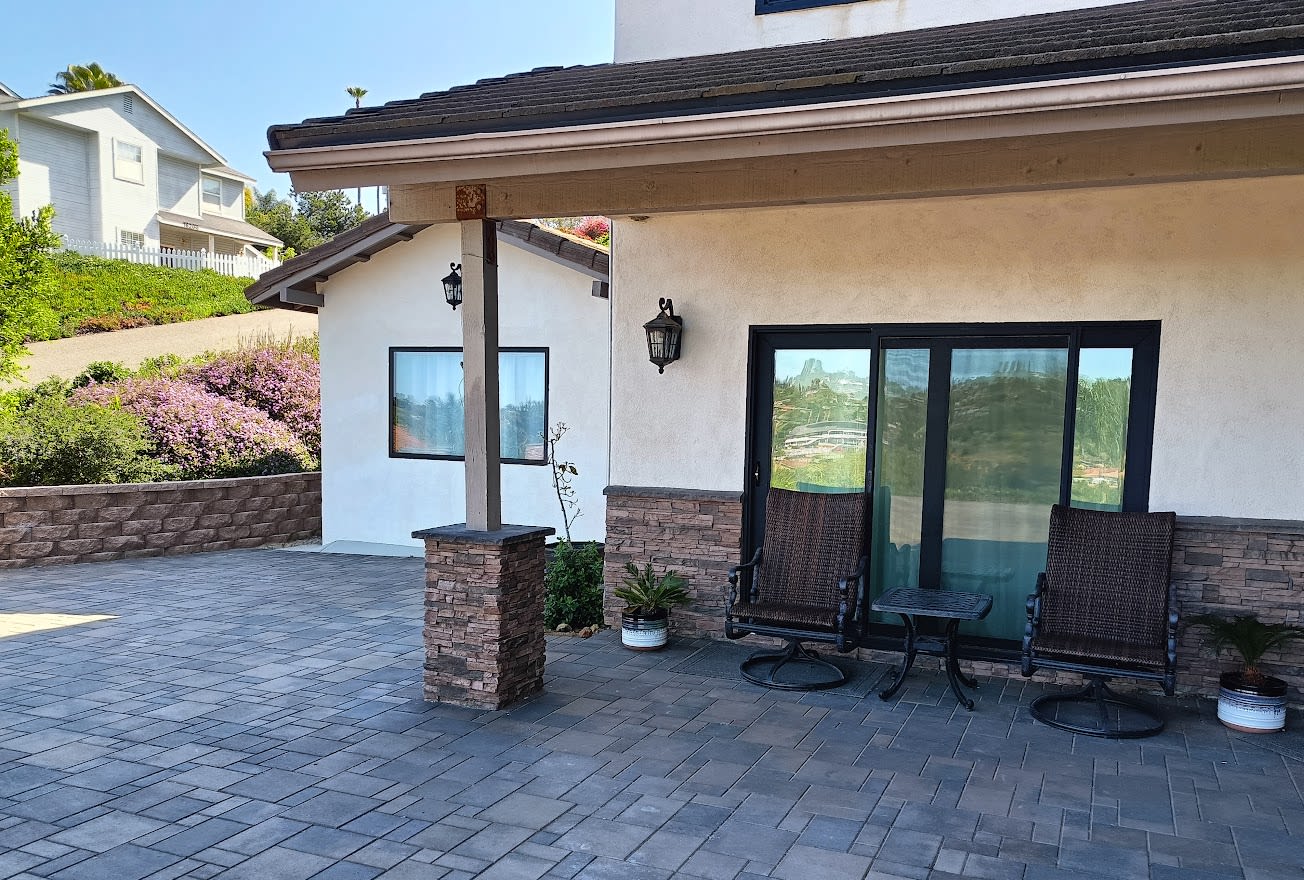 1620 1/2 York Drive – photo 1 of 19