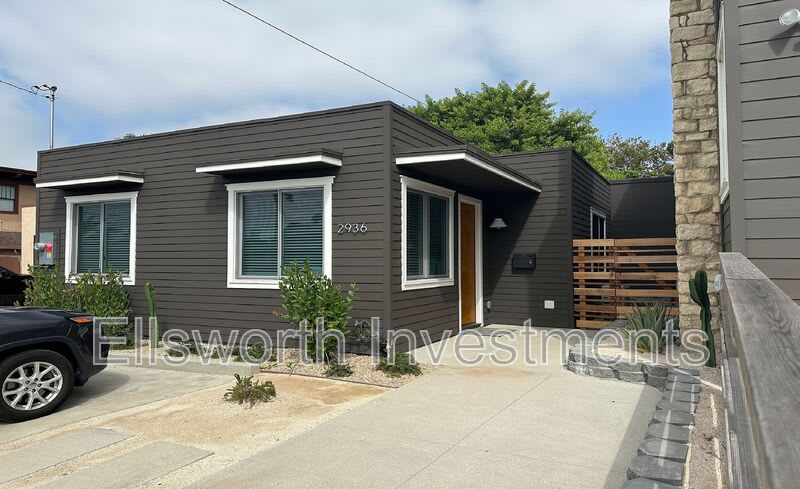 2936 Beech St – photo 1