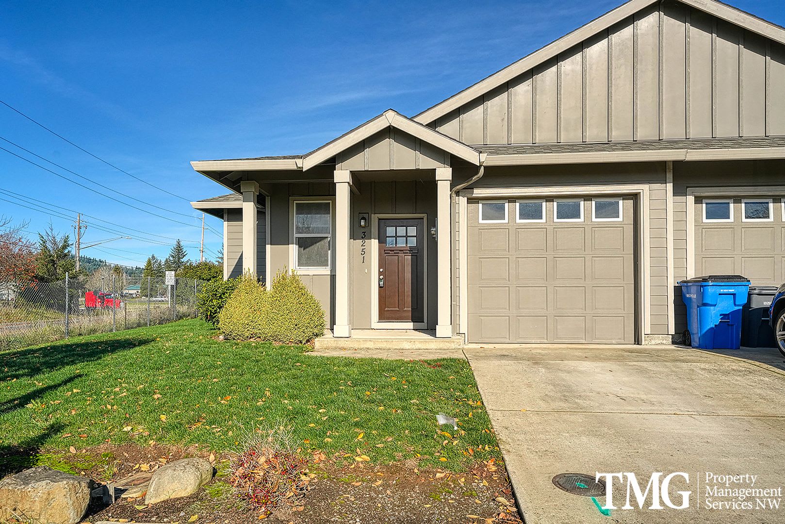 Modern Duplex With Open Layout In Washougal – photo 1 of 56