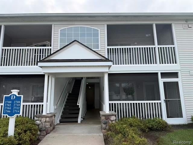 2710 S Knightsbridge Circle – photo 1