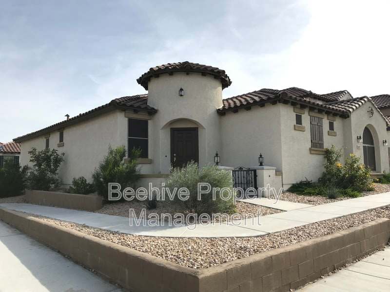 3014 N 72Nd St – photo 1