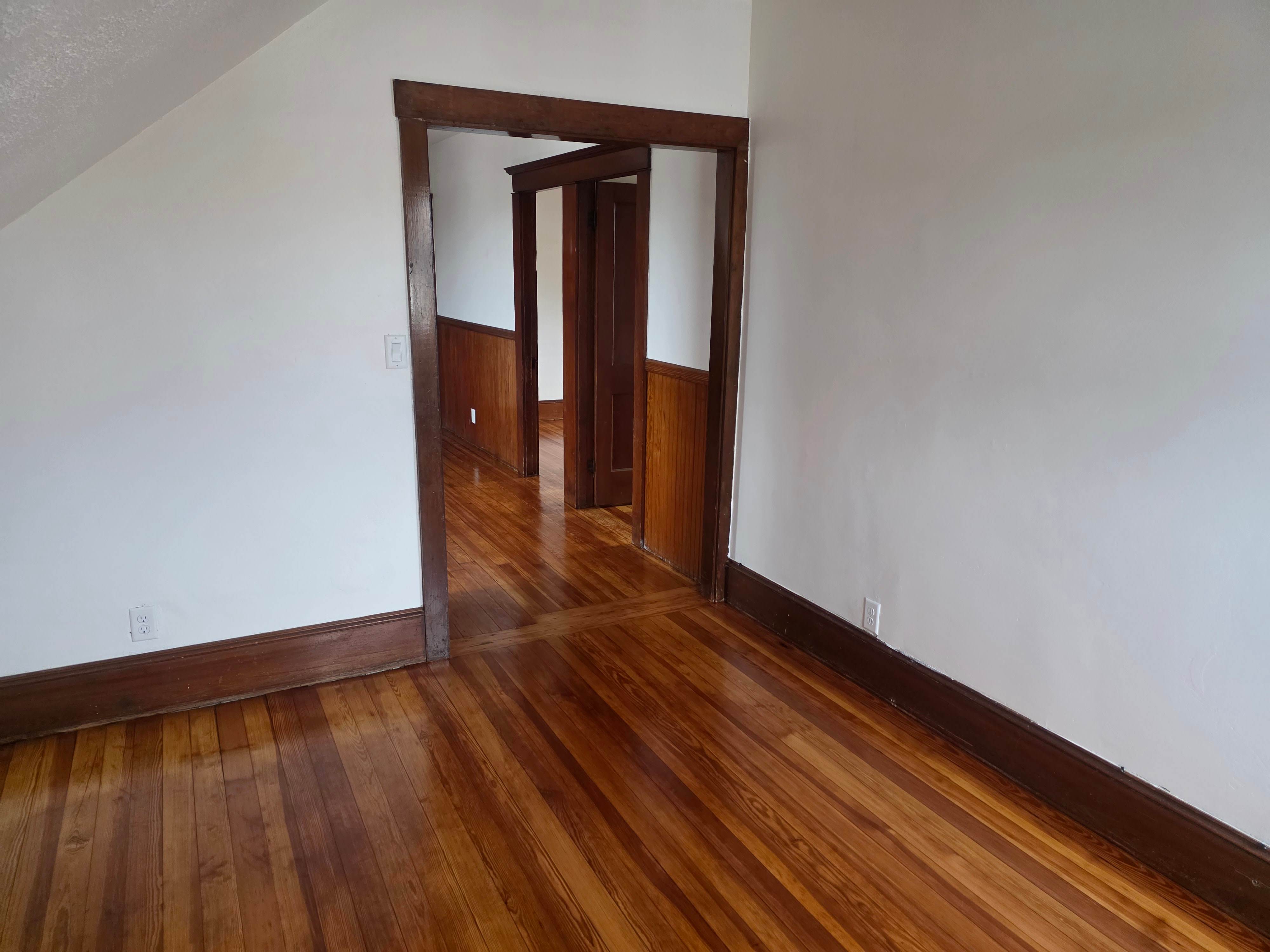 19 Stephen St – photo 1 of 10
