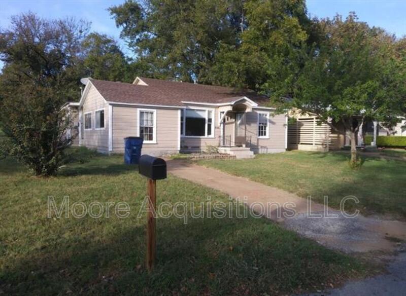 931 W Texas St – photo 1