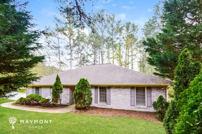 301 Clubland Circle Southeast – photo 1