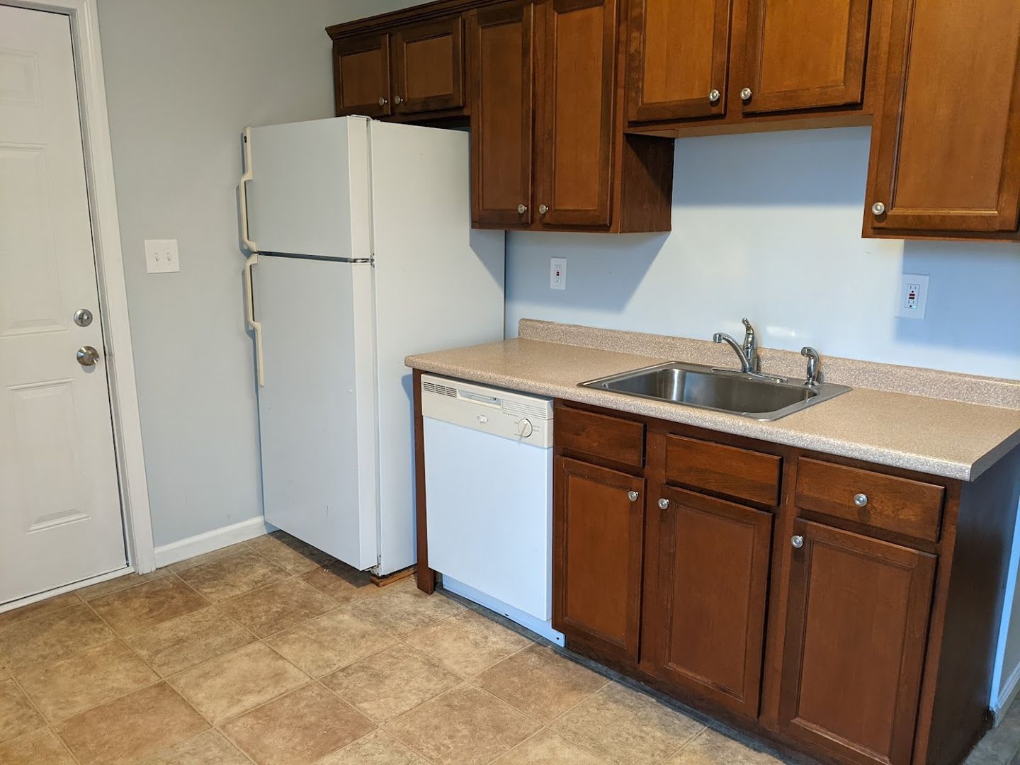 Minerva St Apartments – photo 1 of 27