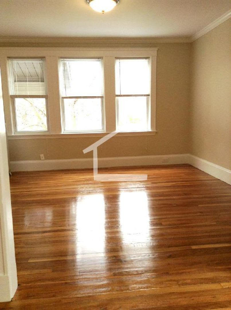 Nice 3 Bed In Somerville – photo 1