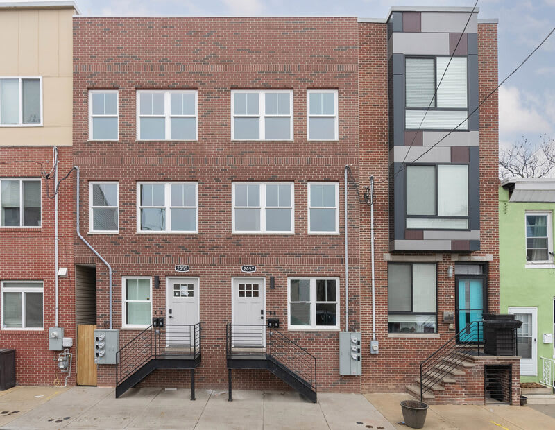 2057 East Rush Street – photo 1