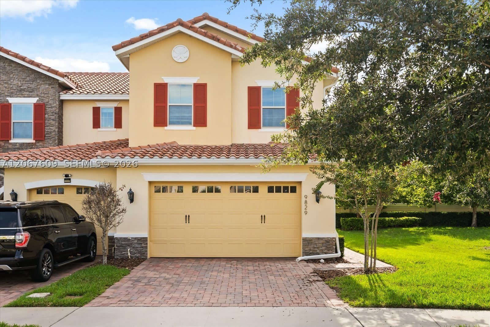 9829 Winnington – photo 1
