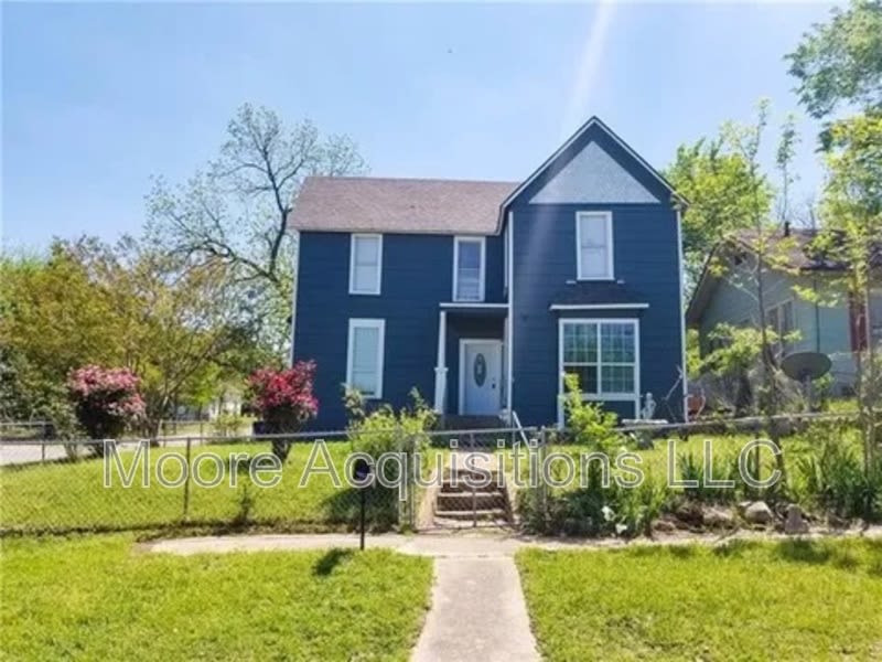 700 W Munson – photo 1
