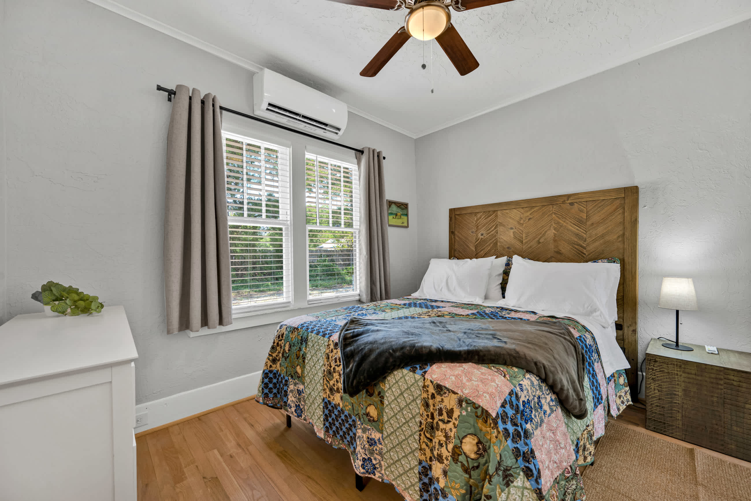 1003 West Cypress Avenue – photo 1