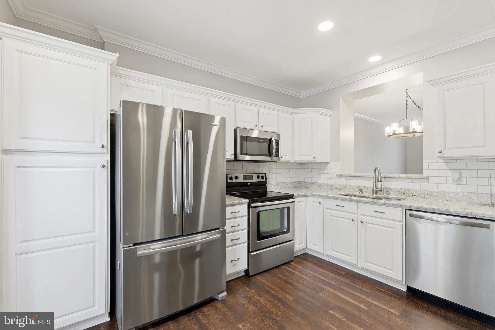 2169 Sewanee Drive – photo 1 of 258