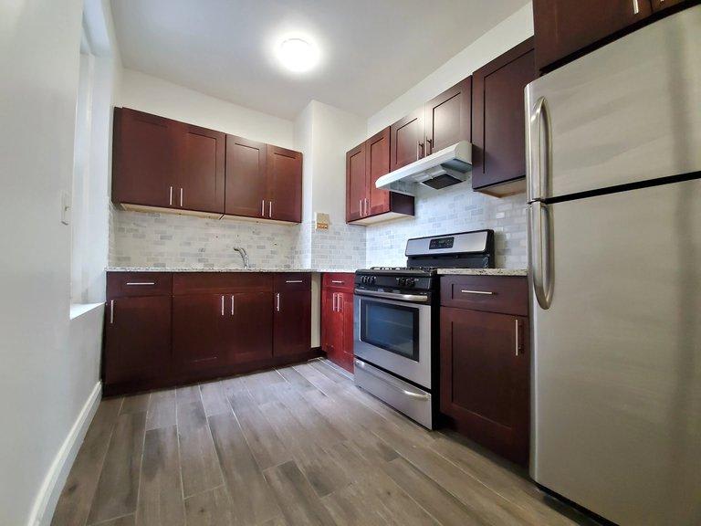520 West 218th Street – photo 1