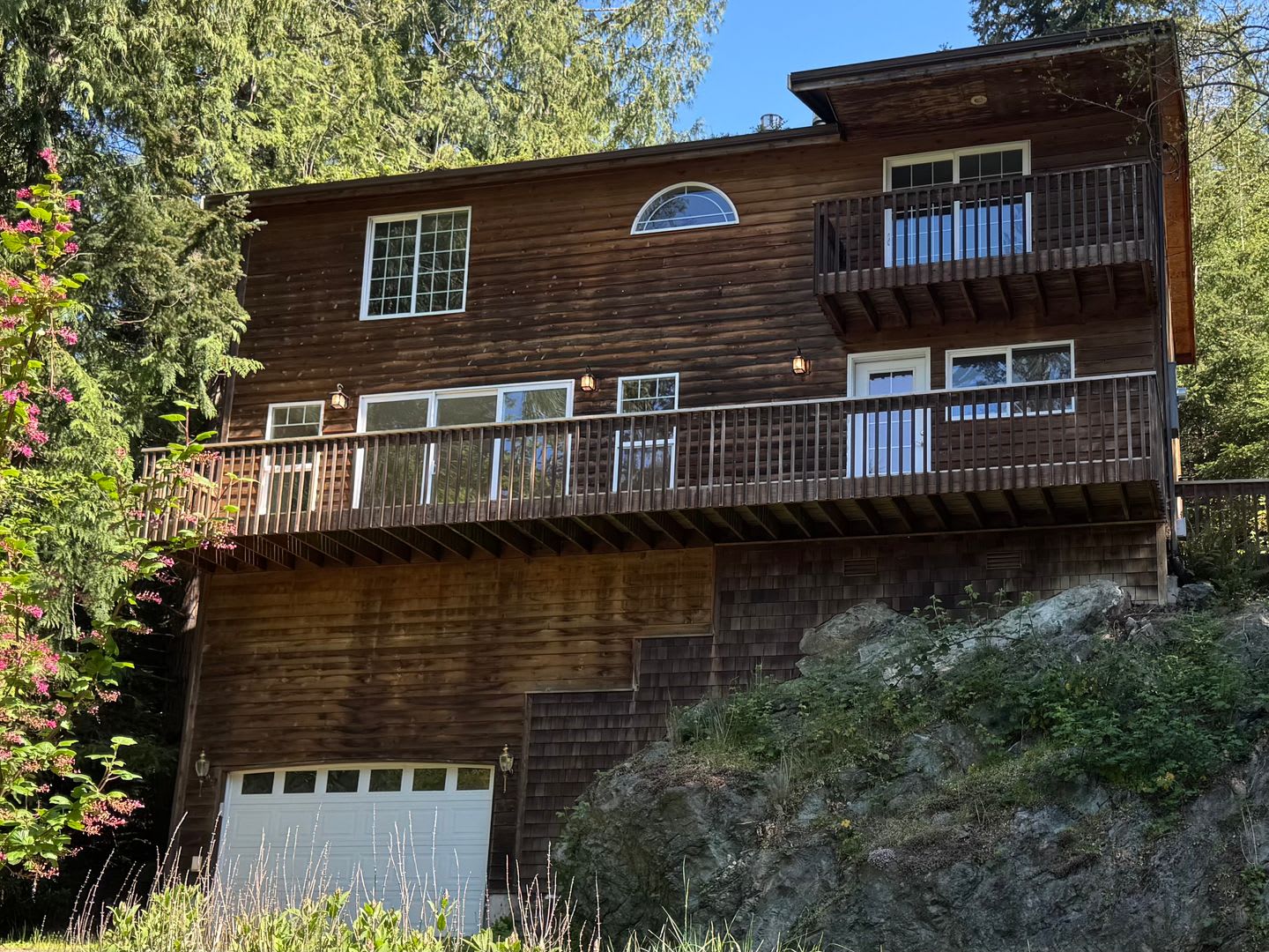Guemes Island 3 Bed, 2.5 Bath with Partial View – photo 1 of 21